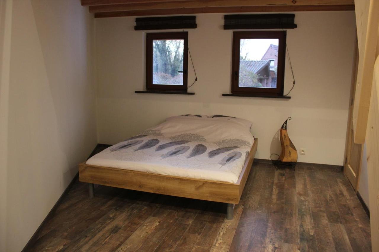 Maison Neuve En Bois Pres De Pairy Daisa Brugelette Εξωτερικό φωτογραφία